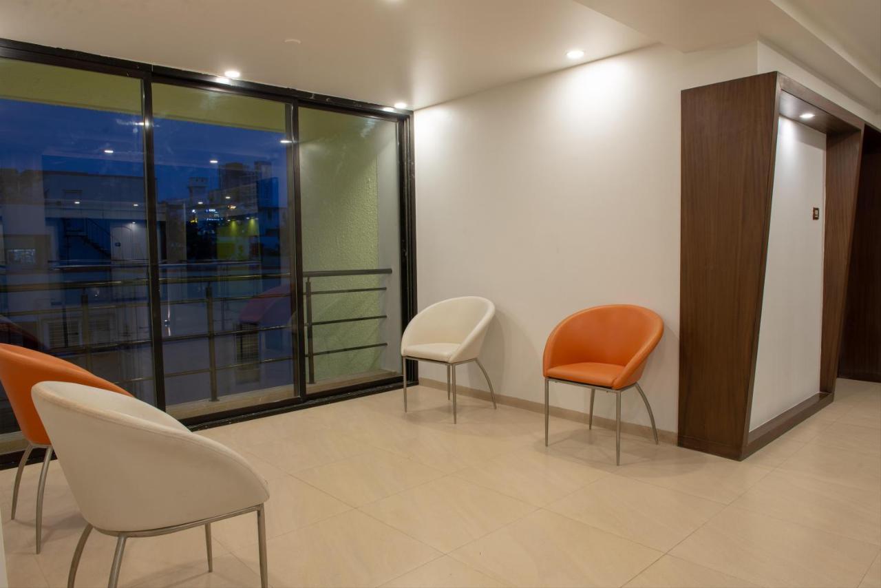 Monarch Montvert Pune Exterior photo