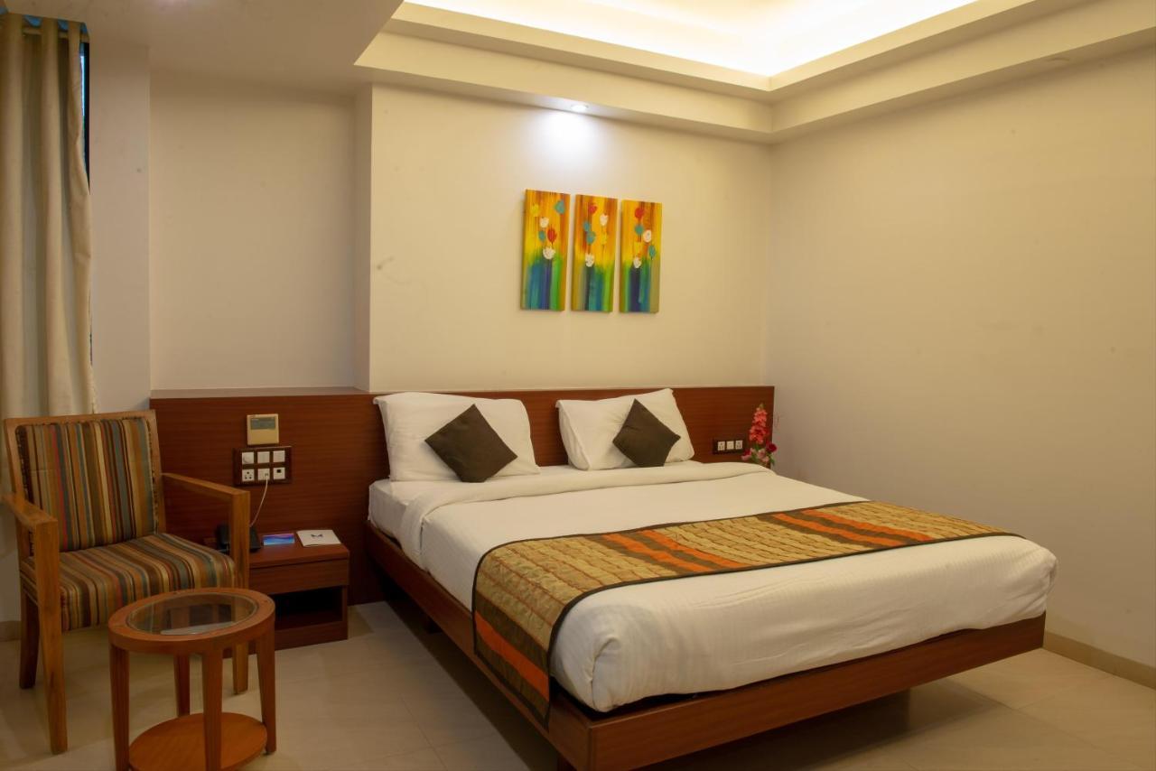Monarch Montvert Pune Exterior photo